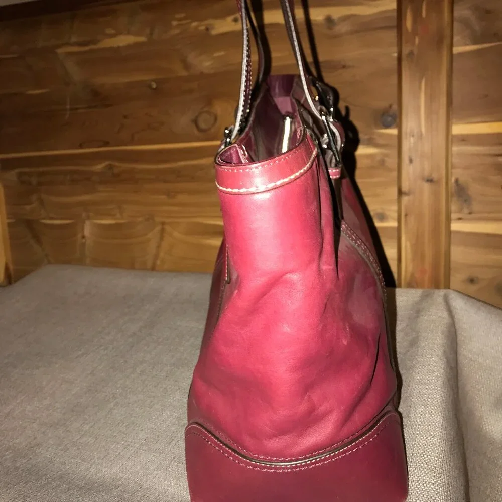 Red Coach Hampton Business Tote Bag Carryall Purse - Picture 5 of 16